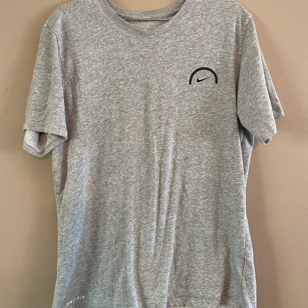 Nike Dri-fit grey basketball t-shirt (medium)